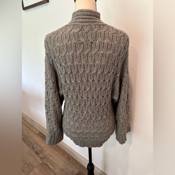 VTG Old Navy Chunky Knit Sweater Large Collar 3/4 Flared Sleeves Grey M EUC - Picture 3 of 9